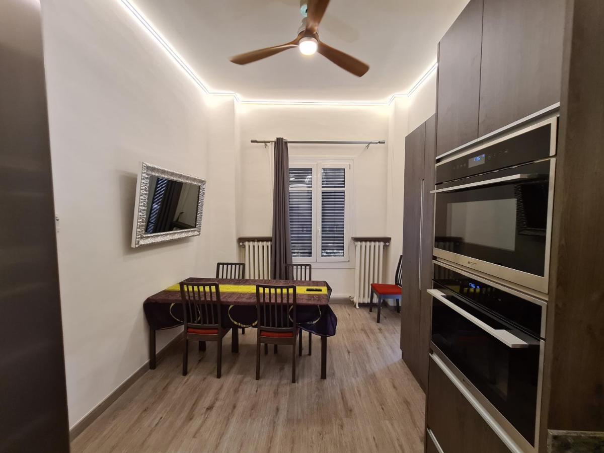Apartaments Vicus 3 Con Vistas A La Plaza Mayor De Vic Kültér fotó
